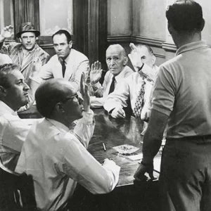 سینماطور (سرو)